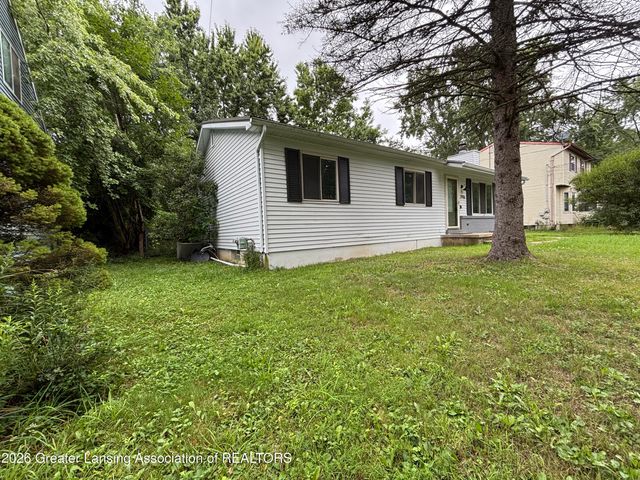 2916 Viking Street, Lansing, MI 48911