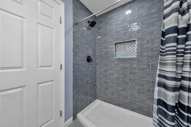 172 E Woodrow Avenue, Columbus, OH 43207