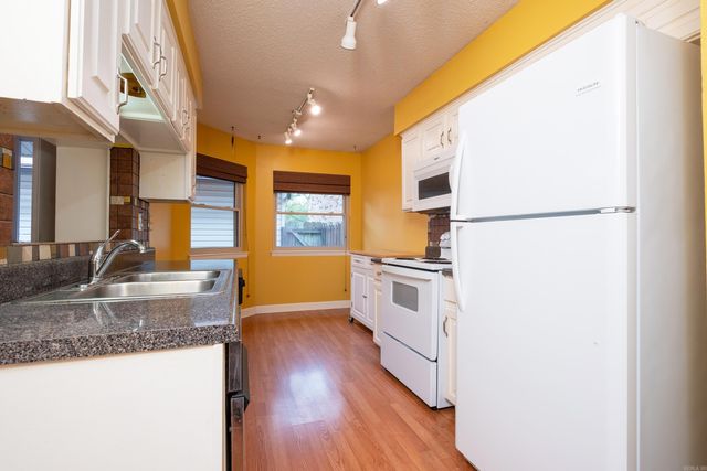 5 Hampshire Circle, Little Rock, AR 72212