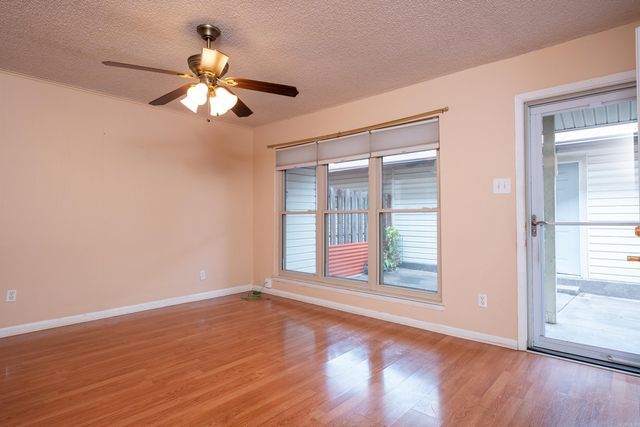 5 Hampshire Circle, Little Rock, AR 72212