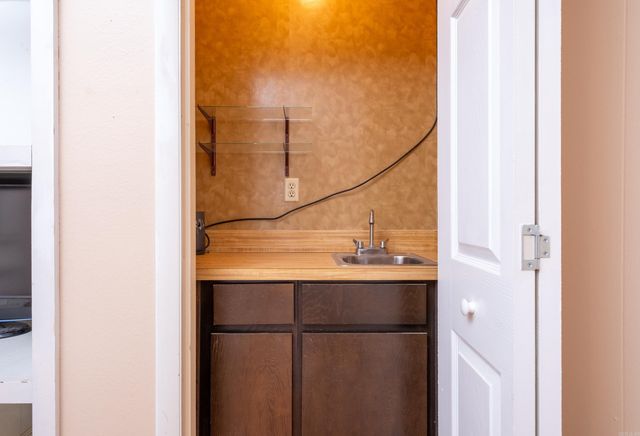 5 Hampshire Circle, Little Rock, AR 72212