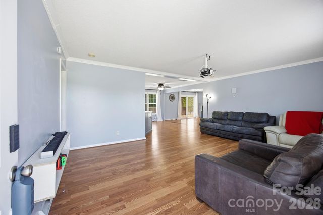 470 Westen Acres Drive, Kannapolis, NC 28081