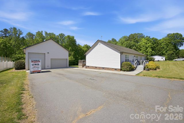 470 Westen Acres Drive, Kannapolis, NC 28081