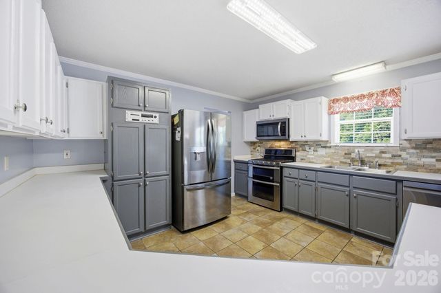 470 Westen Acres Drive, Kannapolis, NC 28081