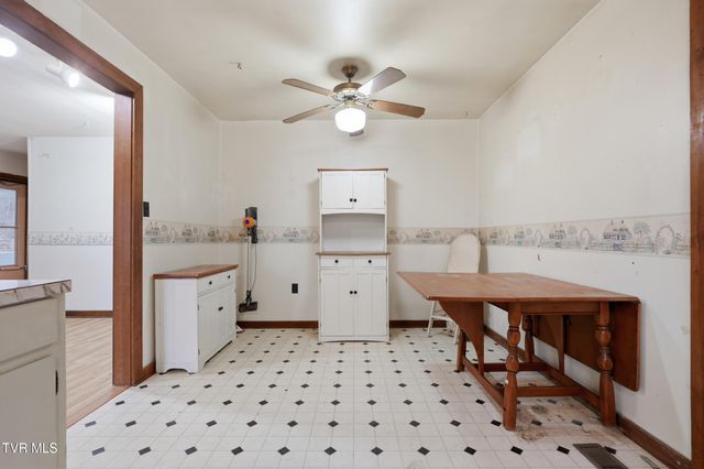 16120 Mountain Spring Road, Abingdon, VA 24210