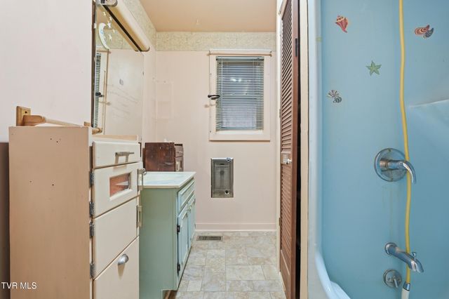 16120 Mountain Spring Road, Abingdon, VA 24210