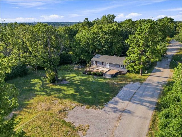 5600 Topping Avenue, Kansas City, MO 64129