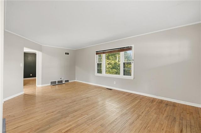5600 Topping Avenue, Kansas City, MO 64129