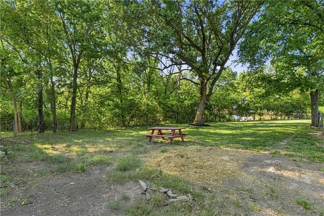 5600 Topping Avenue, Kansas City, MO 64129