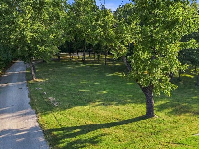 5600 Topping Avenue, Kansas City, MO 64129