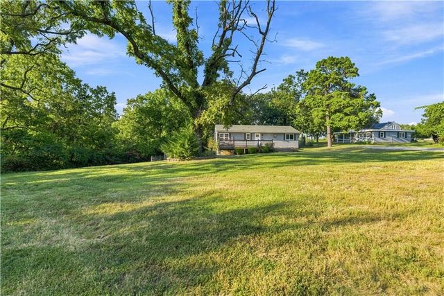5600 Topping Avenue, Kansas City, MO 64129