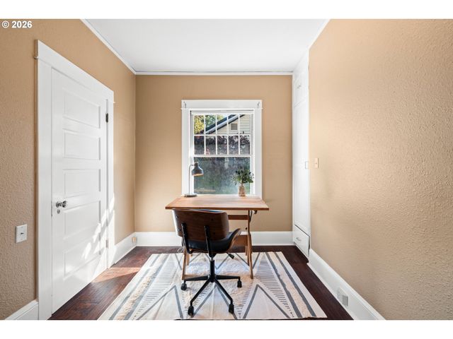 1727 N WINCHELL St, Portland, OR 97217