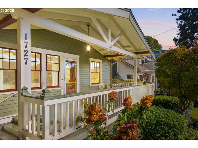 1727 N WINCHELL St, Portland, OR 97217