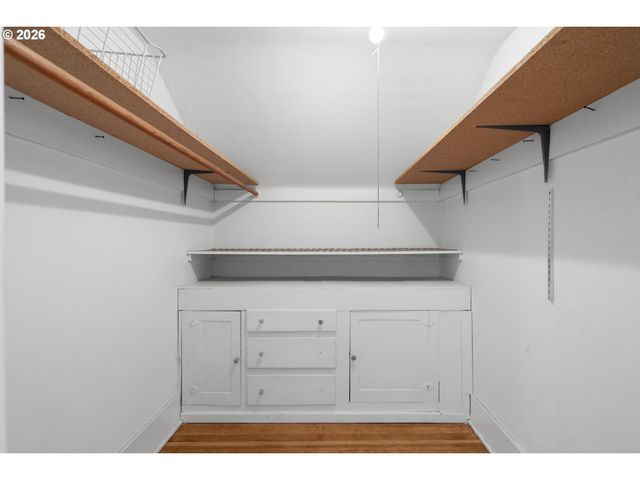 1727 N WINCHELL St, Portland, OR 97217