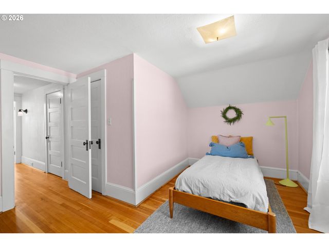 1727 N WINCHELL St, Portland, OR 97217