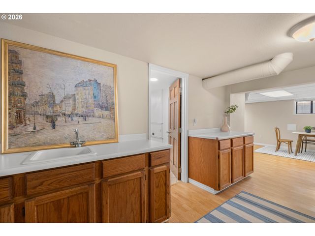 1727 N WINCHELL St, Portland, OR 97217