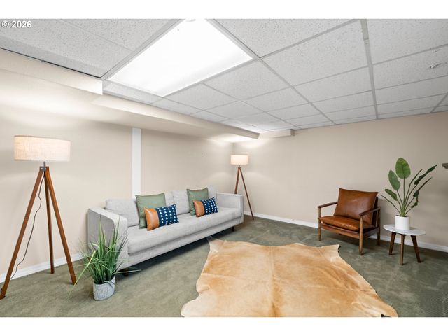 1727 N WINCHELL St, Portland, OR 97217