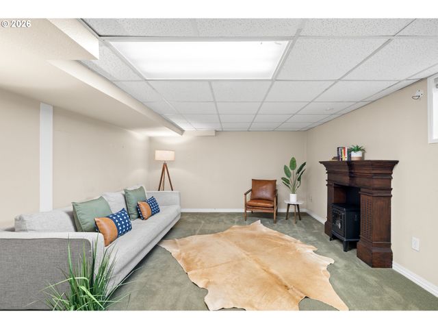 1727 N WINCHELL St, Portland, OR 97217