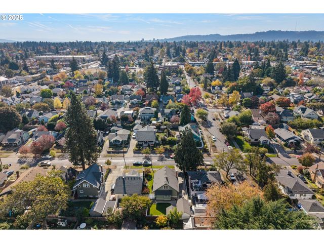 1727 N WINCHELL St, Portland, OR 97217