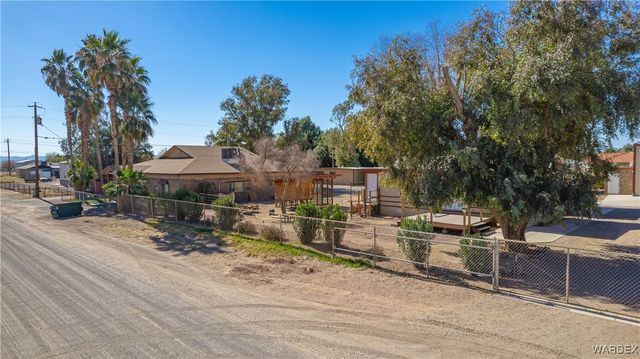 8893 S Calle Del Media, Mohave Valley, AZ 86440