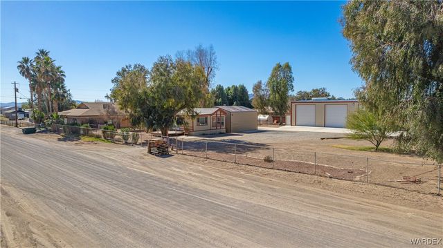 8893 S Calle Del Media, Mohave Valley, AZ 86440