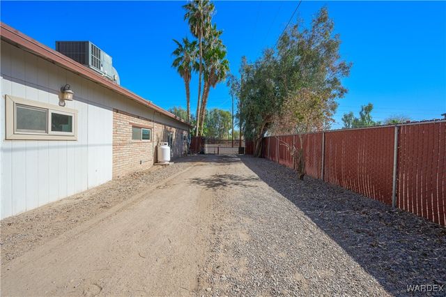 8893 S Calle Del Media, Mohave Valley, AZ 86440