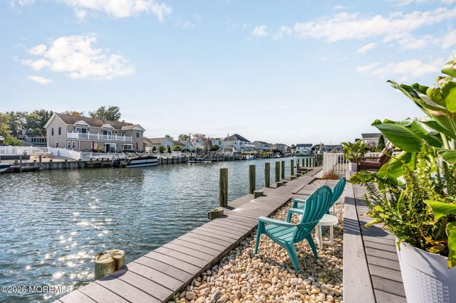 1931 Seaman Court, Toms River, NJ 08753