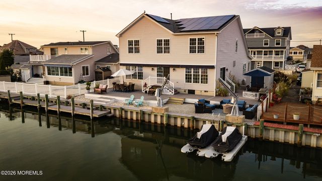1931 Seaman Court, Toms River, NJ 08753