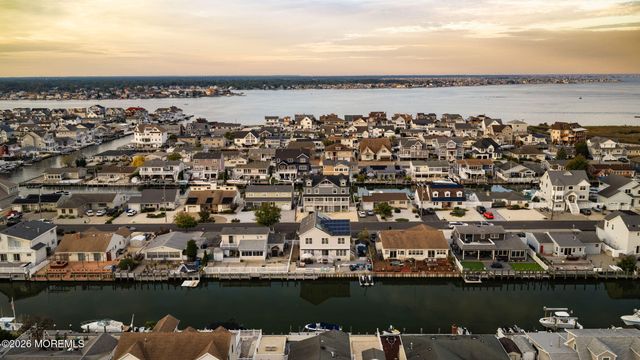 1931 Seaman Court, Toms River, NJ 08753