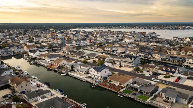 1931 Seaman Court, Toms River, NJ 08753