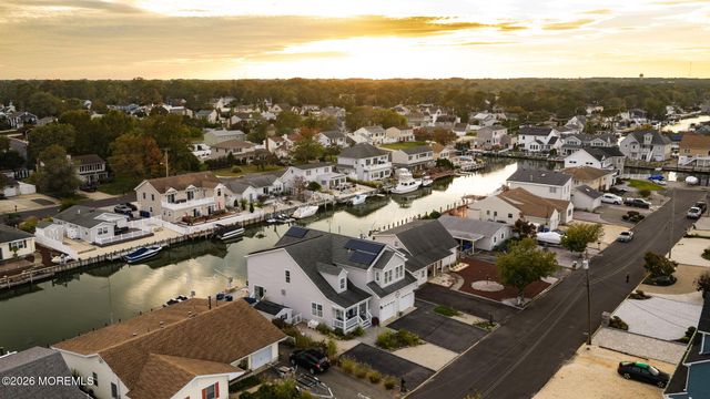 1931 Seaman Court, Toms River, NJ 08753
