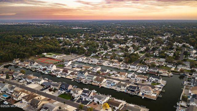 1931 Seaman Court, Toms River, NJ 08753