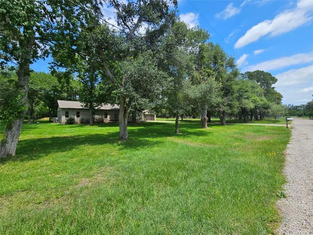 459 Live Oak Road, Wharton, TX 77488