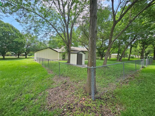 459 Live Oak Road, Wharton, TX 77488