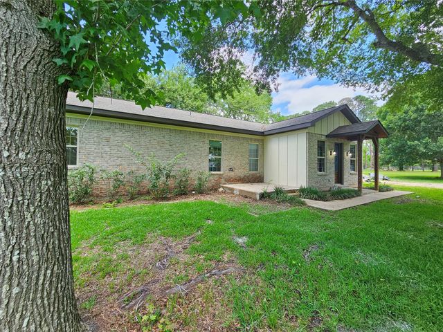 459 Live Oak Road, Wharton, TX 77488