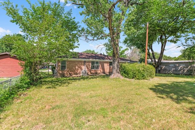 2816 Rosebud Lane, Richland Hills, TX 76118