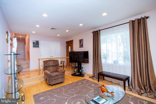 48 HERSHEL ST, Feasterville Trevose, PA 19053