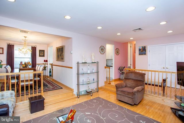 48 HERSHEL ST, Feasterville Trevose, PA 19053