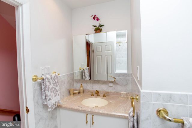 48 HERSHEL ST, Feasterville Trevose, PA 19053