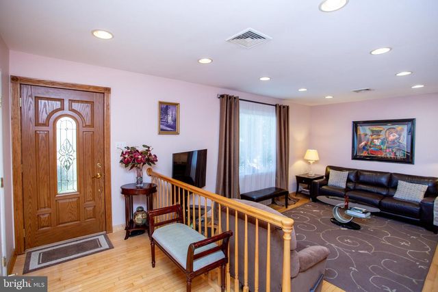 48 HERSHEL ST, Feasterville Trevose, PA 19053