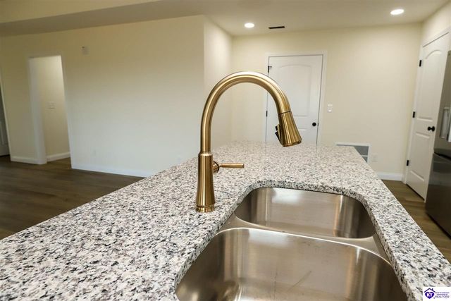 838 Otter Creek Road, Vine Grove, KY 40175