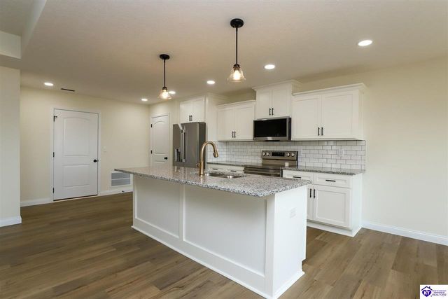 838 Otter Creek Road, Vine Grove, KY 40175