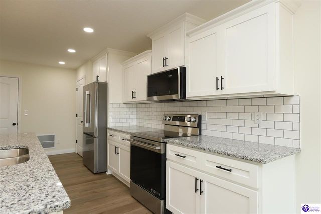 838 Otter Creek Road, Vine Grove, KY 40175