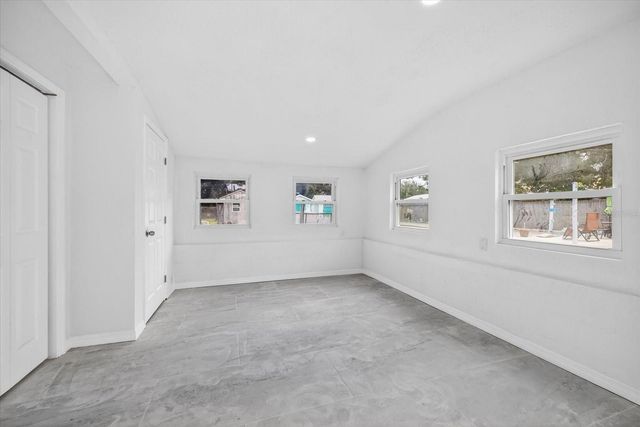 5801 MAGNOLIA STREET N, St Petersburg, FL 33703