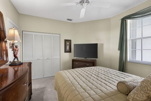 216 Eagleton Lake Boulevard, Palm Beach Gardens, FL 33418