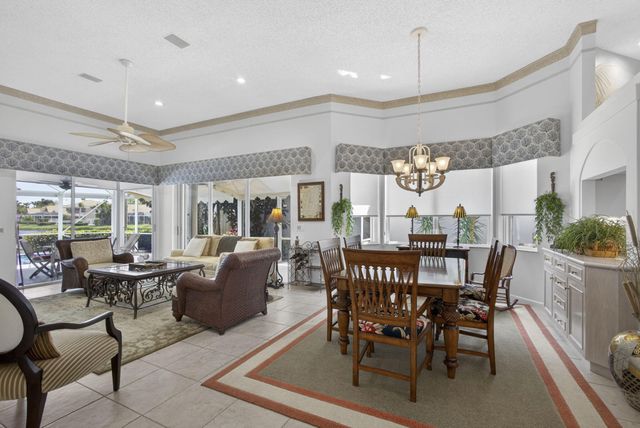 216 Eagleton Lake Boulevard, Palm Beach Gardens, FL 33418