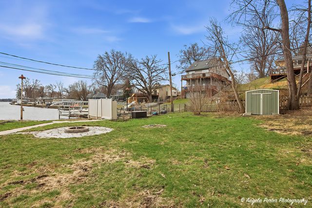 5205 N Lake Street, Mchenry, IL 60050