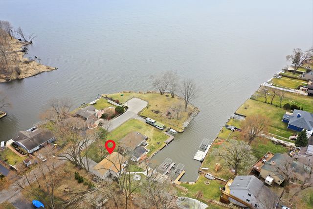 5205 N Lake Street, Mchenry, IL 60050