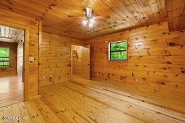 1120 Sharp Road, Sevierville, TN 37876