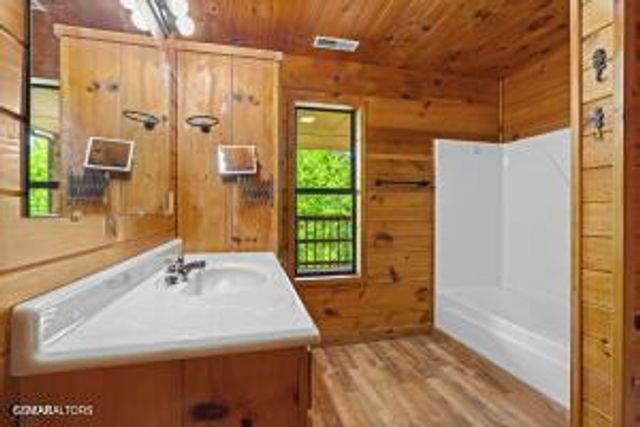 1120 Sharp Road, Sevierville, TN 37876